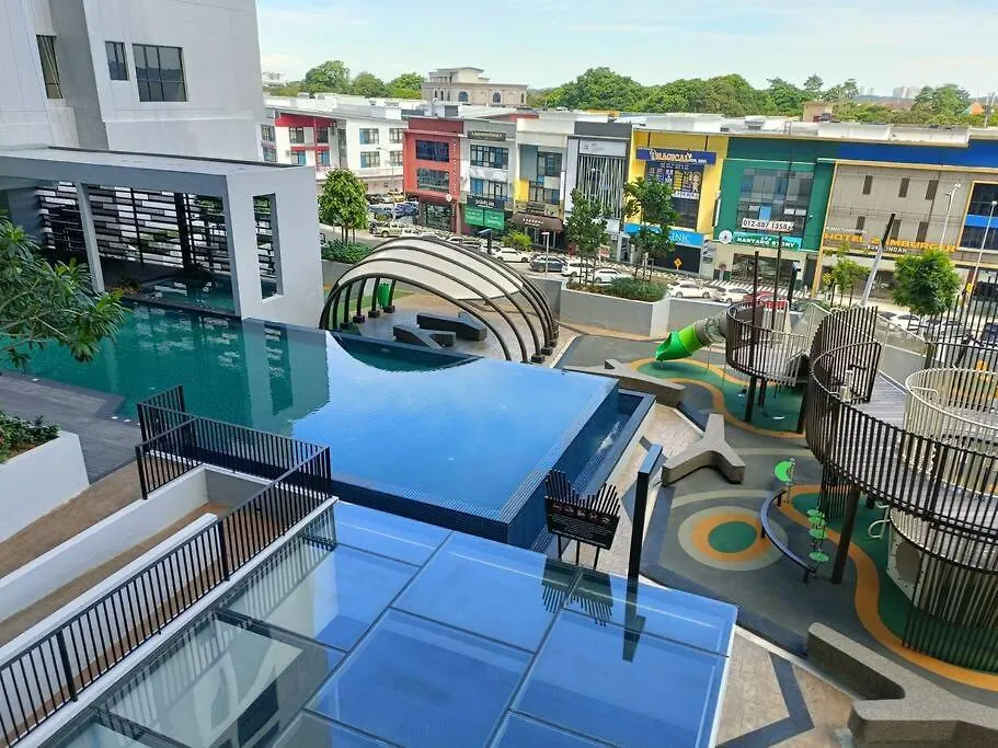 Sky Trees 4 Guests High Floor Nflix Hbo Disney Garden View A1801 Johor Bahru