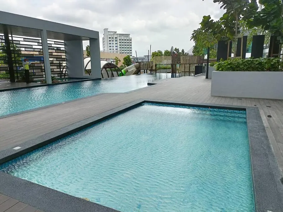 Apartment Sky Trees 4 Guests High Floor Nflix Hbo Disney Garden View A1801 Johor Bahru