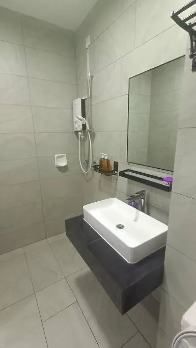 Sky Trees 4 Guests High Floor Nflix Hbo Disney Garden View A1801 Johor Bahru 0*,  Malaysia